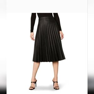 Pleated pleather skirt